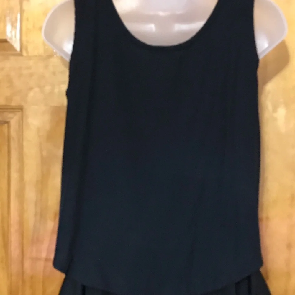 Langtry Dressy Tank Top Blouse Gold & Pearl Embellishment
Camisole 
Small 4 - 6 - Picture 10 of 14